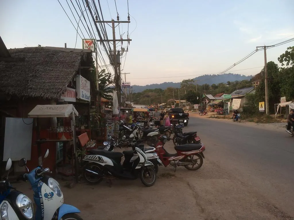 Cozy Guesthouse Restaurant & Bar Ko Lanta Vendégház